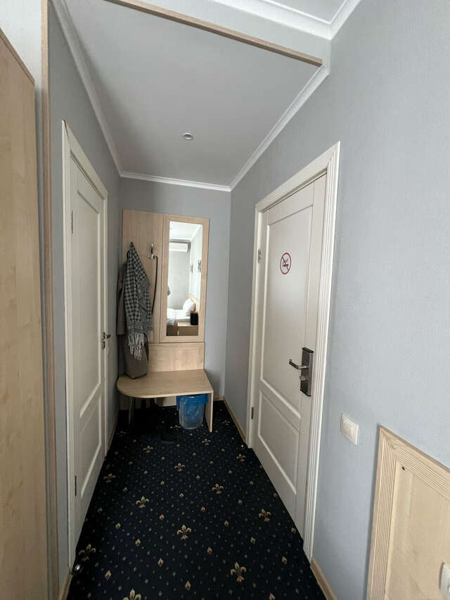 Гостиница Мира Москва-208